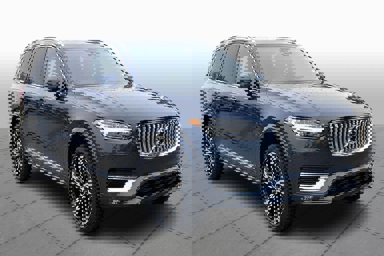 Used 2024 Volvo XC90 B6 Ultimate w/ Lounge Package image 3