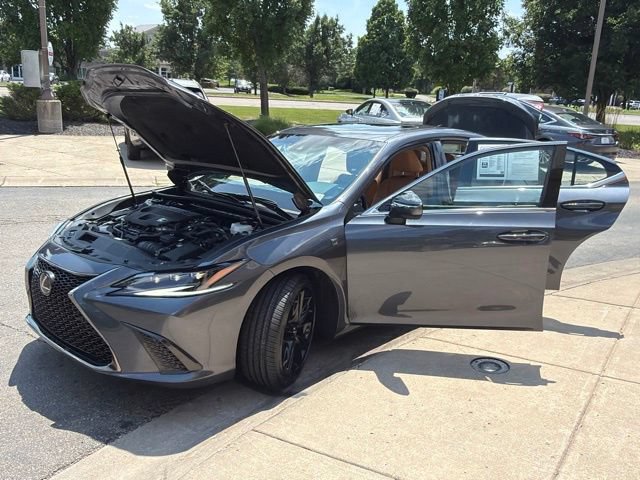Used 2025 Lexus ES 300h F Sport w/ Accessory Package (Z1) FWD image 10