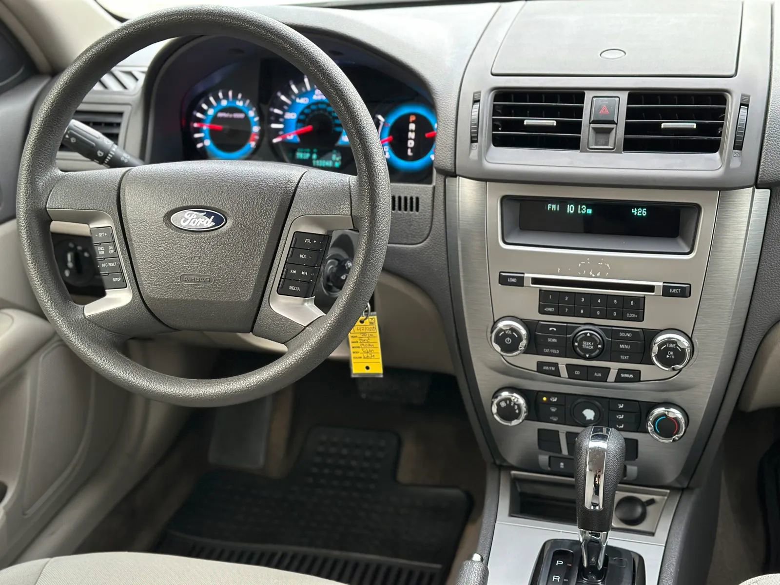 Used 2010 Ford Fusion SE FWD image 24