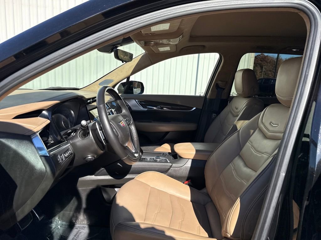 Certified 2023 Cadillac XT6 Sport w/ Platinum Package image 3