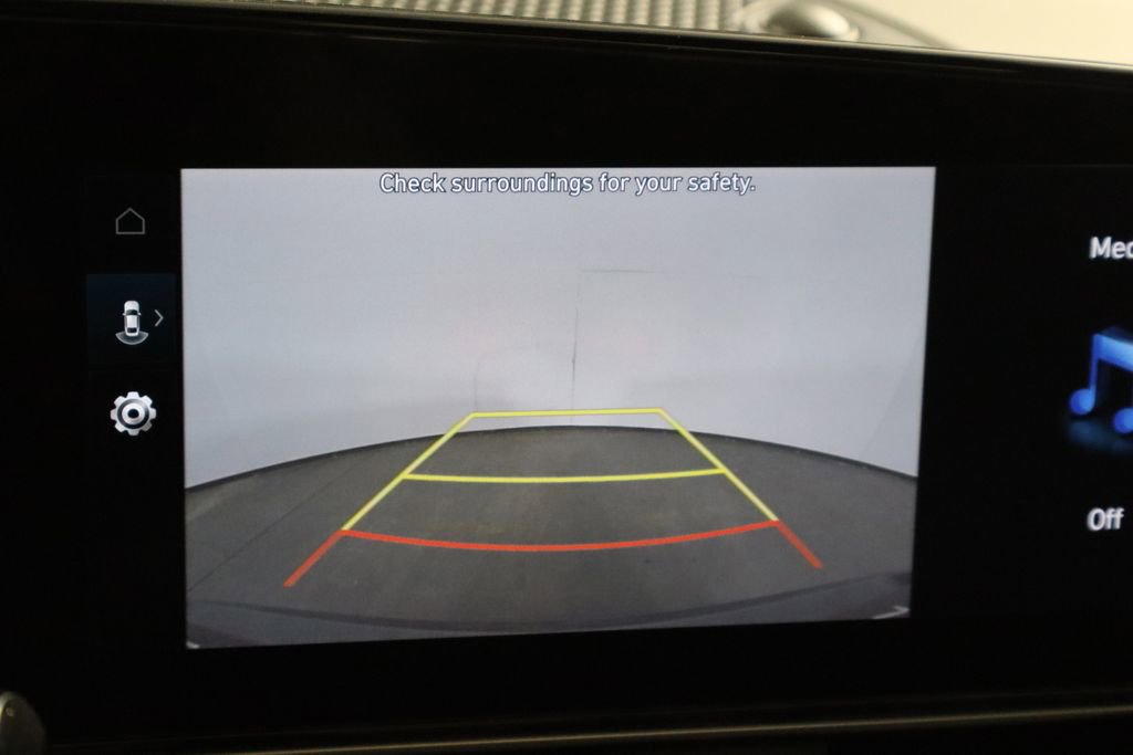 Used 2025 Hyundai Elantra SEL FWD image 38