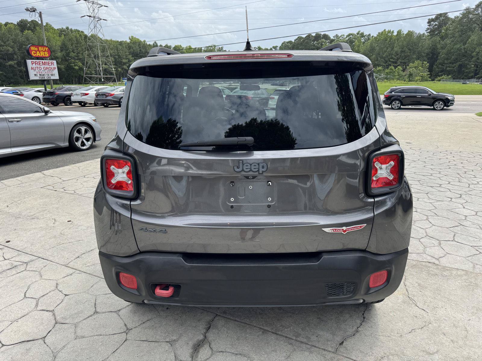 Used 2016 Jeep Renegade Trailhawk AWD/4WD image 10