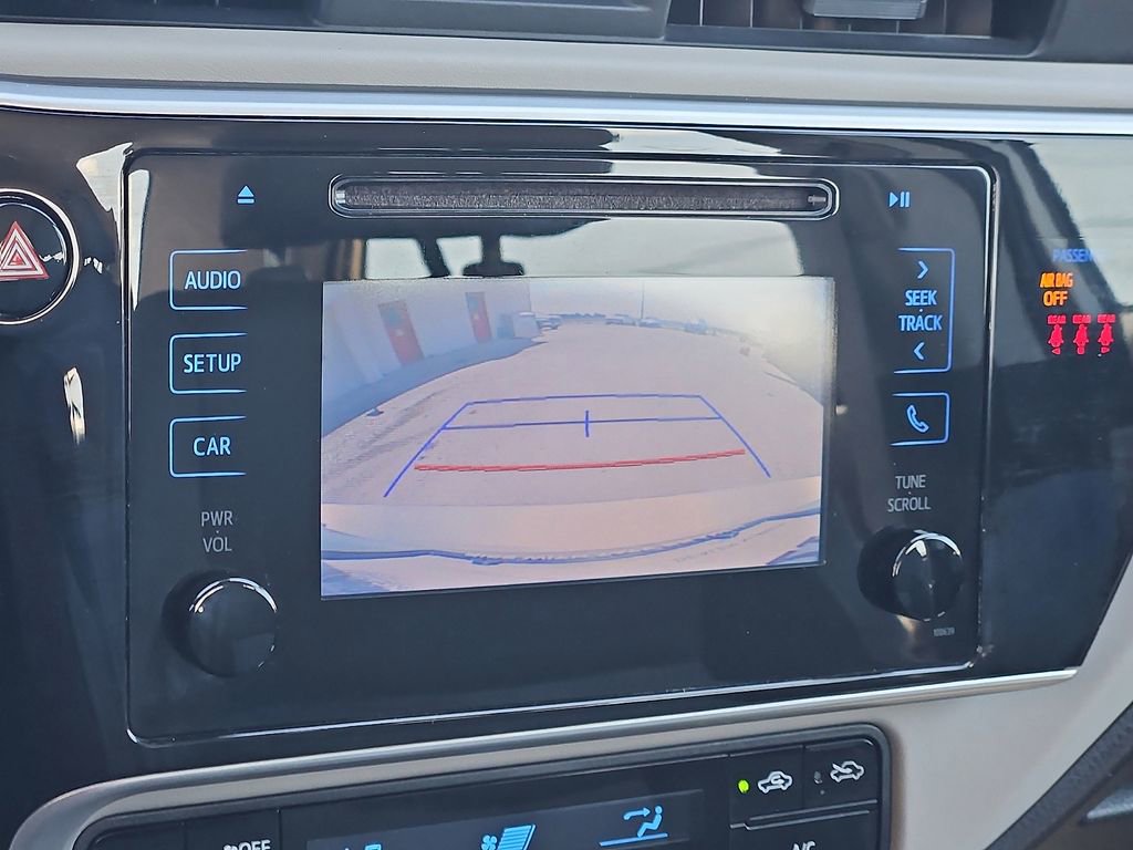 Used 2019 Toyota Corolla LE FWD image 16