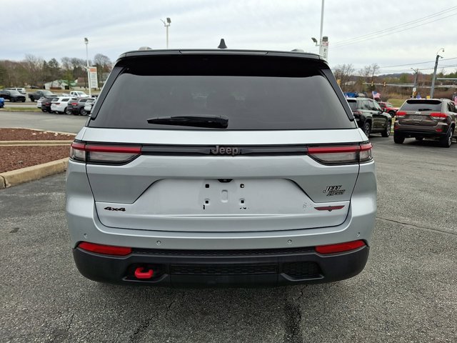Used 2022 Jeep Grand Cherokee Trailhawk AWD/4WD image 7