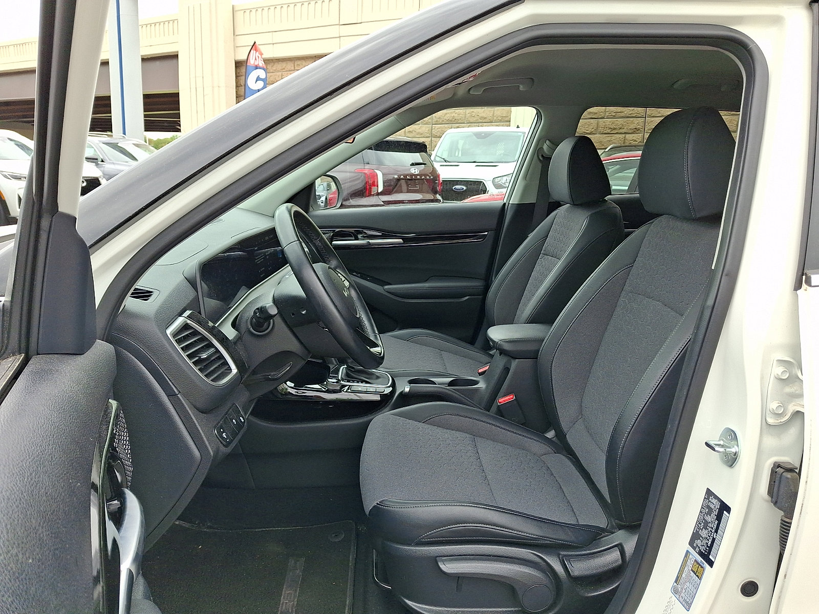 Used 2024 Kia Seltos S AWD/4WD image 14