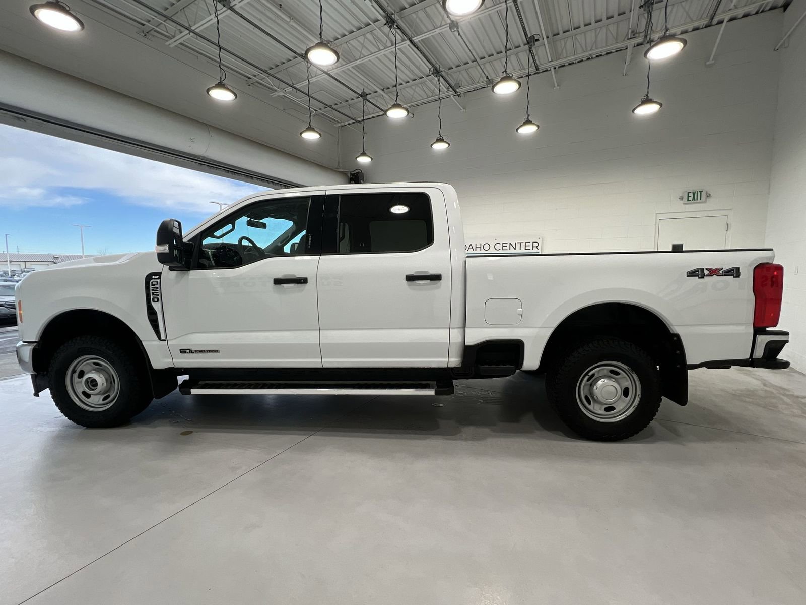 Used 2023 Ford F250 XLT image 5