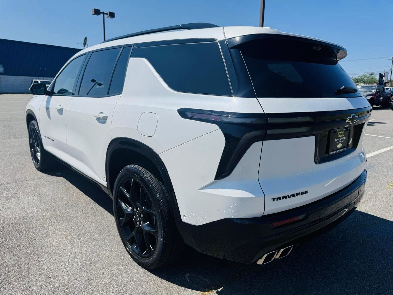 Used 2024 Chevrolet Traverse RS image 5