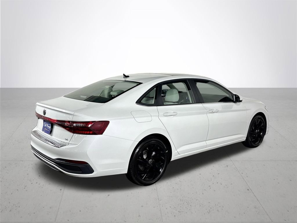 New 2025 Volkswagen Jetta SE image 6