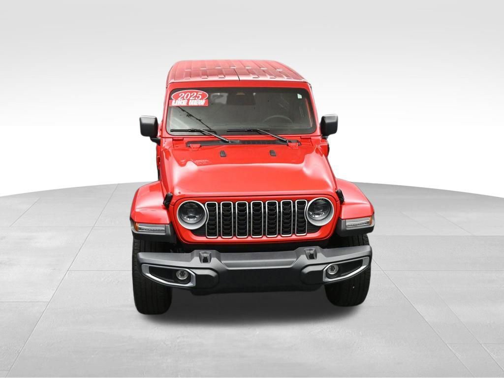 Used 2025 Jeep Wrangler Unlimited Sahara AWD/4WD image 39