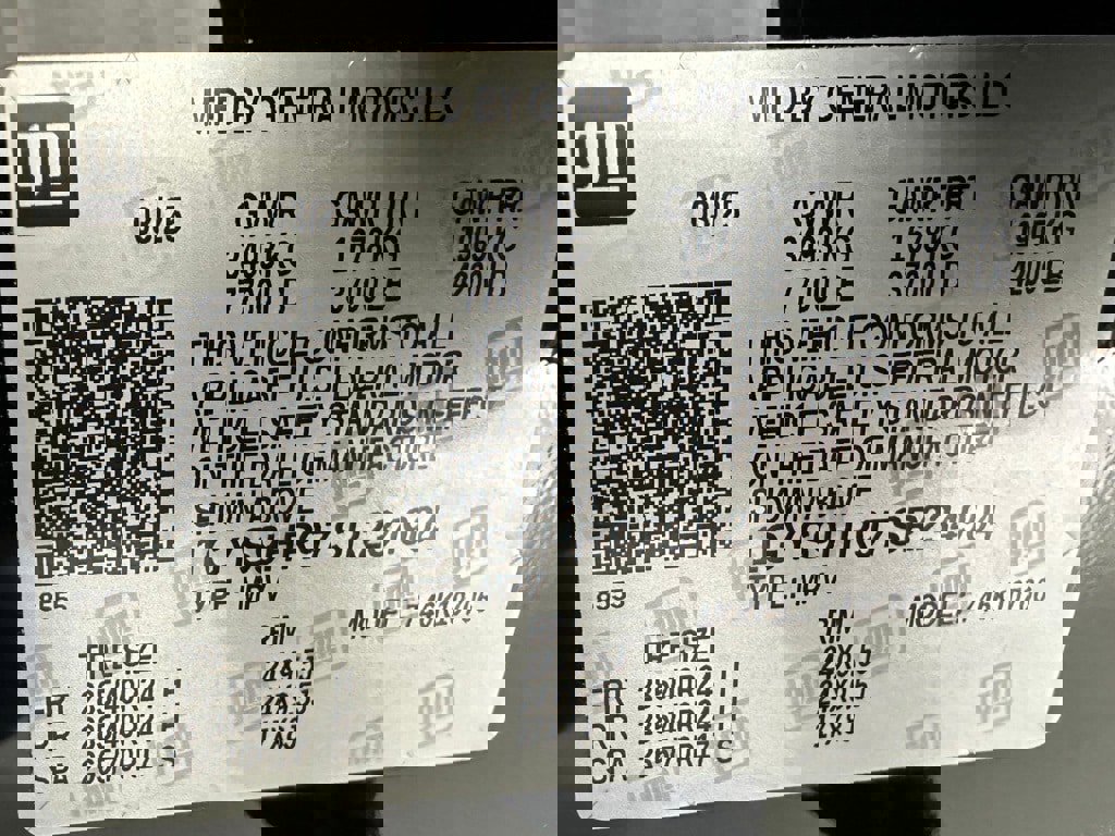 Used 2025 Cadillac Escalade V image 11