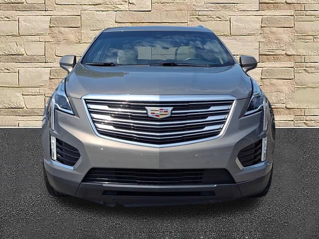 Used 2017 Cadillac XT5 Premium Luxury w/ Driver Assist Package FWD image 19