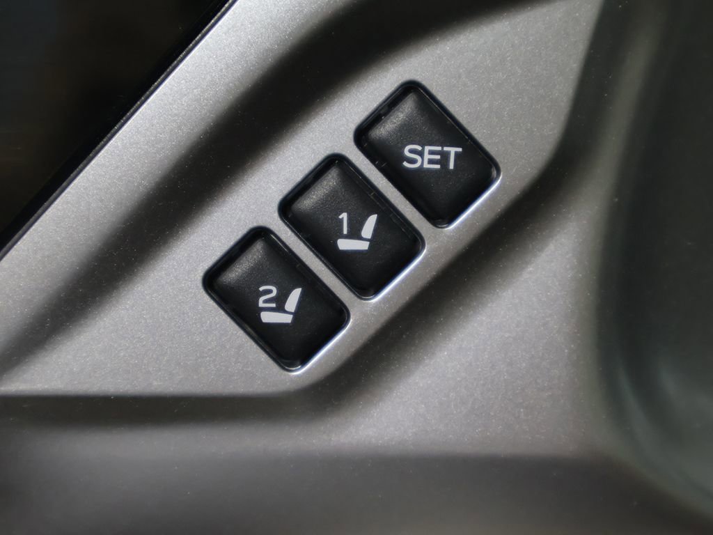 Used 2023 Subaru Legacy Limited AWD/4WD image 38