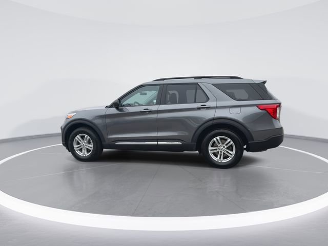 Used 2022 Ford Explorer XLT image 5