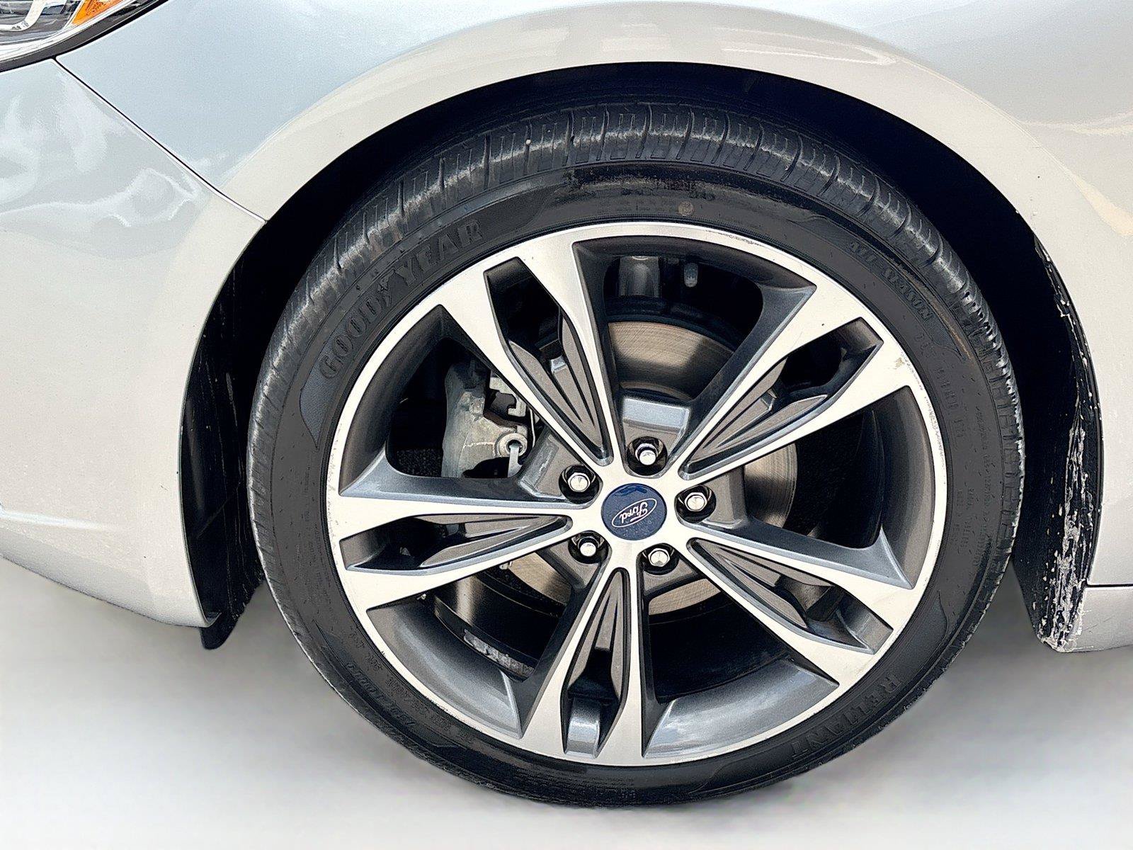 Used 2019 Ford Fusion Titanium FWD image 32