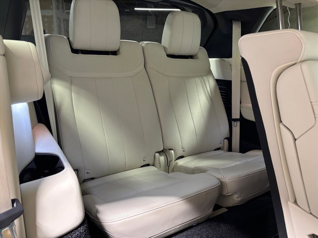 Used 2025 Land Rover Range Rover Long Wheelbase SE image 41