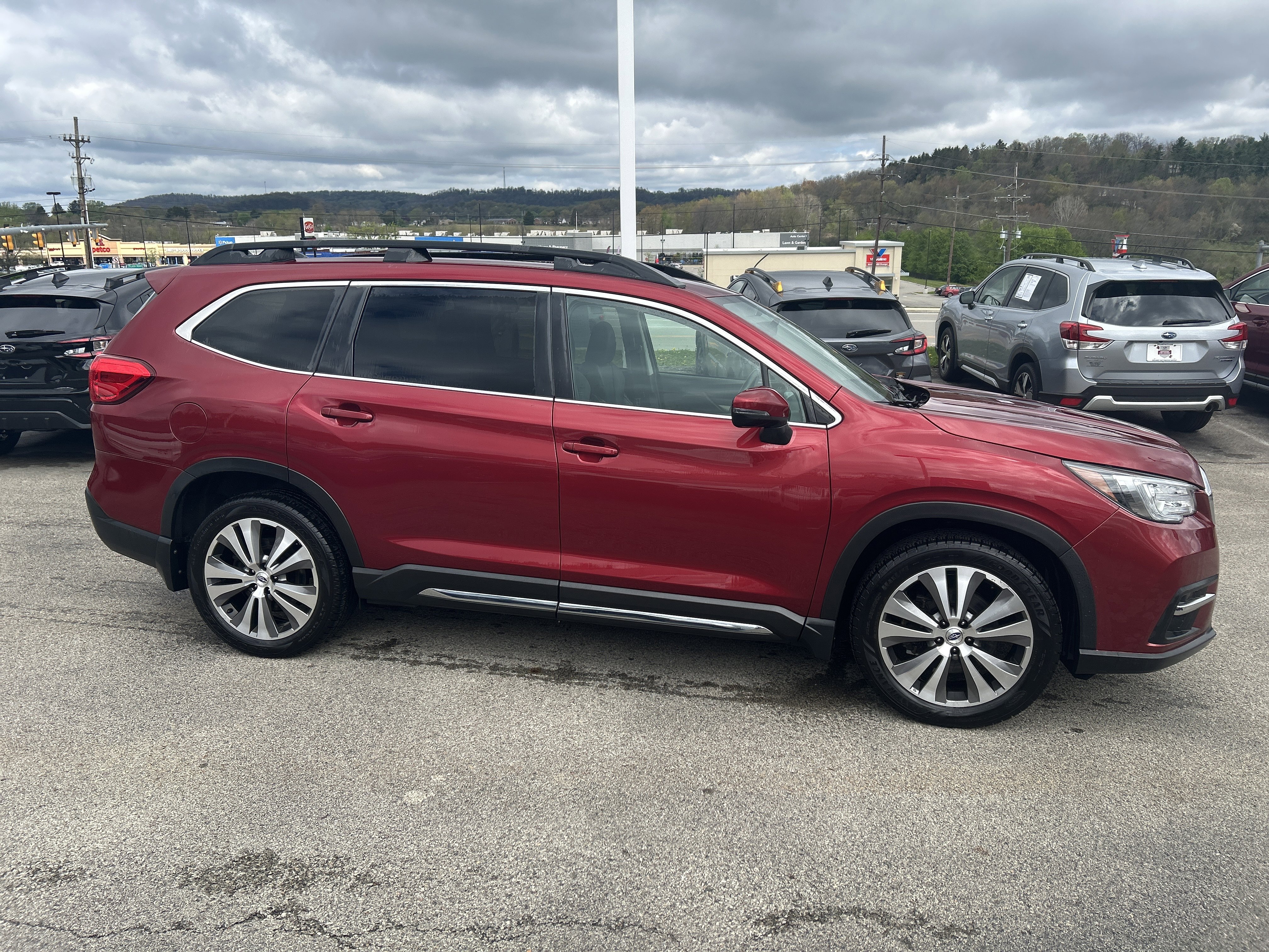 Used 2020 Subaru Ascent Limited w/ Popular Package #3 AWD/4WD image 5