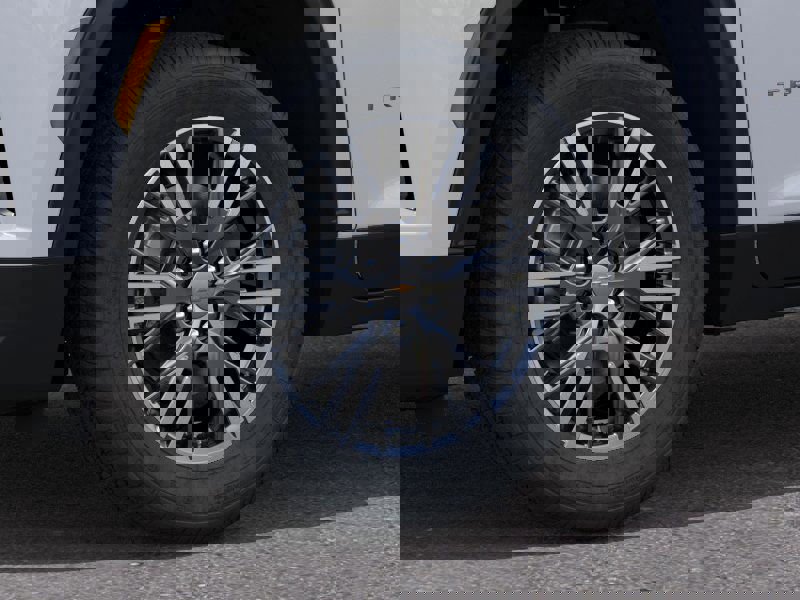 New 2025 Chevrolet Traverse LT image 9