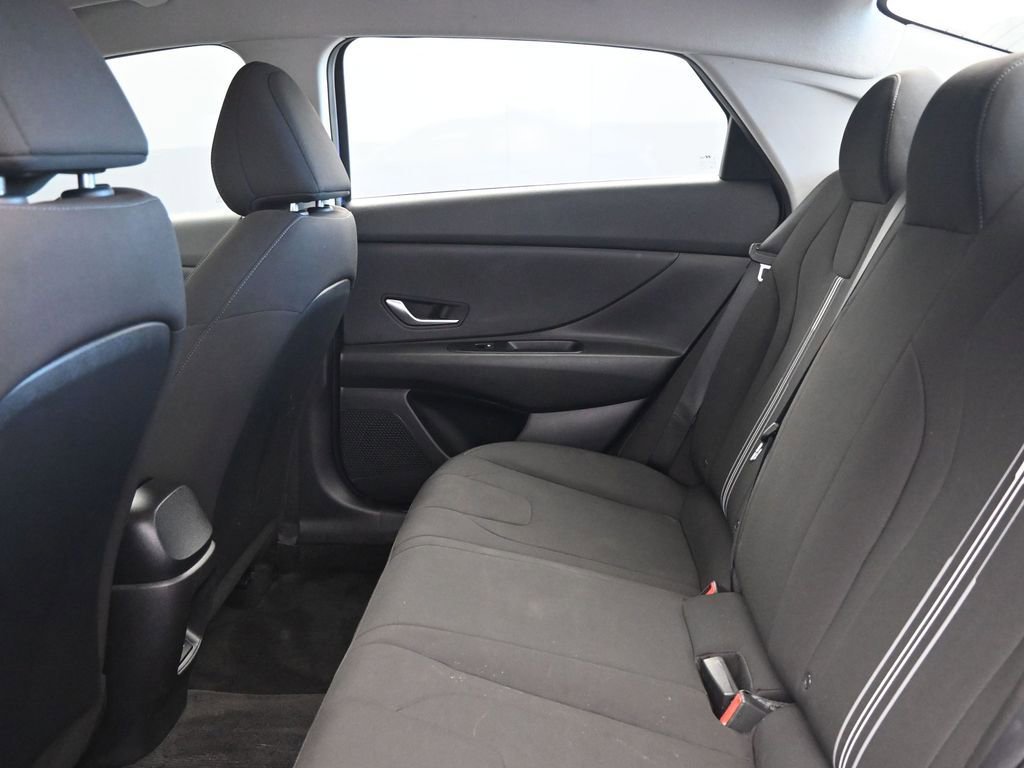 Used 2024 Hyundai Elantra SEL image 18