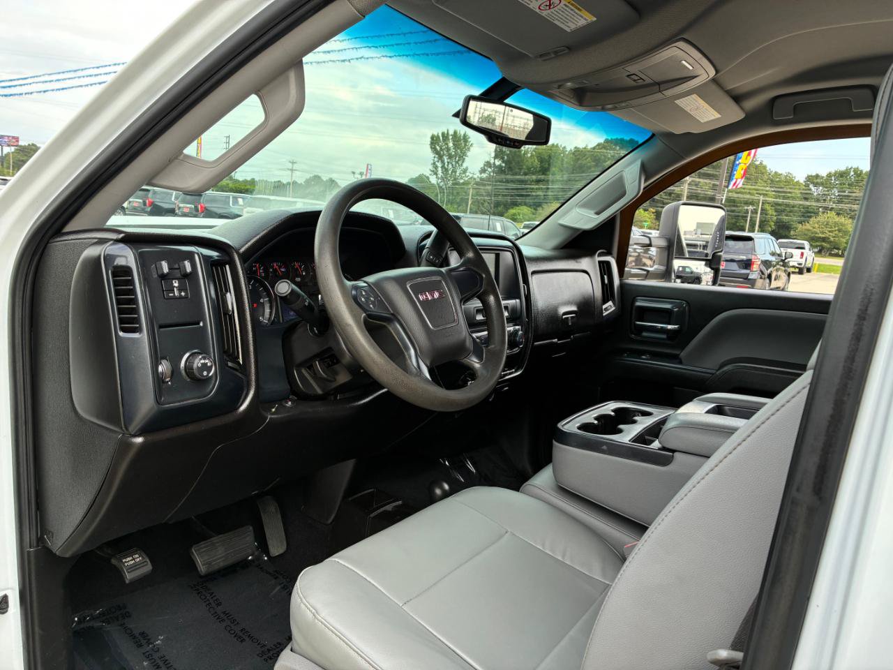 Used 2019 GMC Sierra 3500 4x4 Crew Cab w/ Sierra Convenience Package image 7