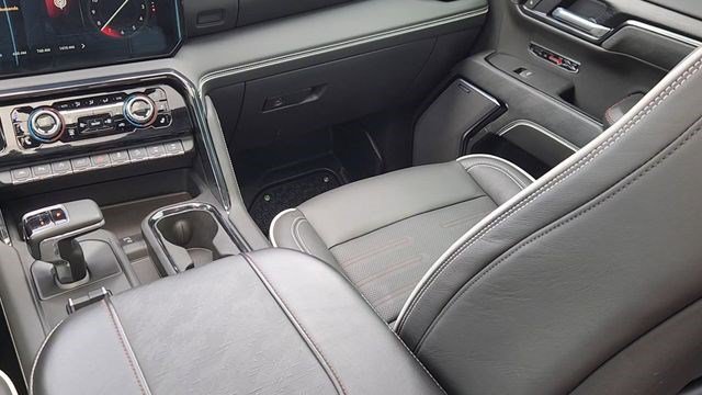 Used 2025 GMC Sierra 1500 AT4X AWD/4WD image 29