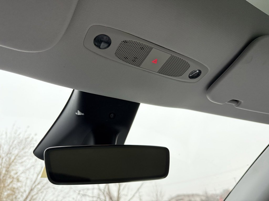 Used 2025 Tesla Model Y Performance image 19