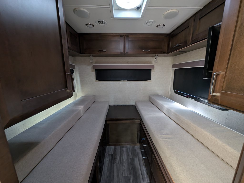 Used 2020 Mercedes-Benz Sprinter 3500 image 23