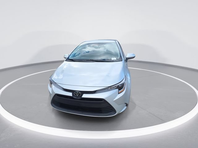 Used 2026 Toyota Corolla LE FWD image 3