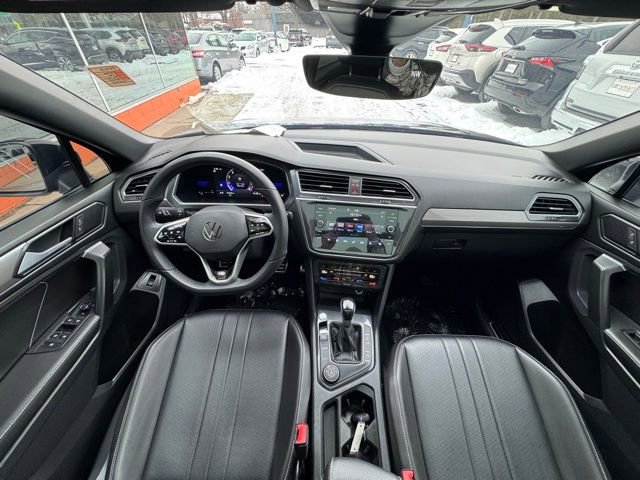 Used 2022 Volkswagen Tiguan SE R-Line image 17