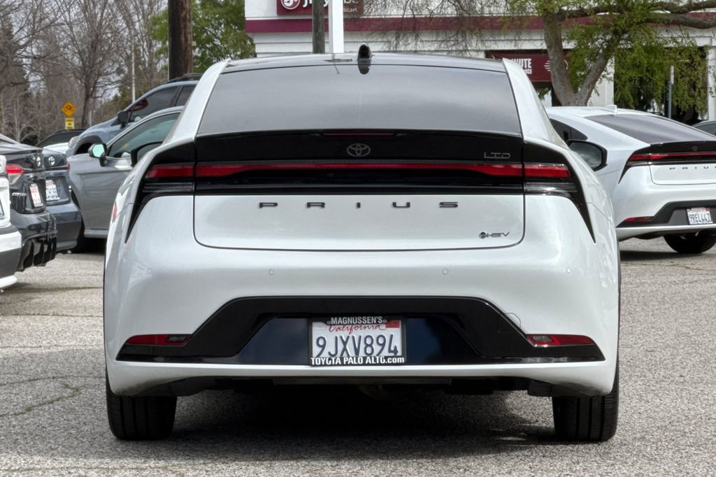 Used 2024 Toyota Prius Limited image 4