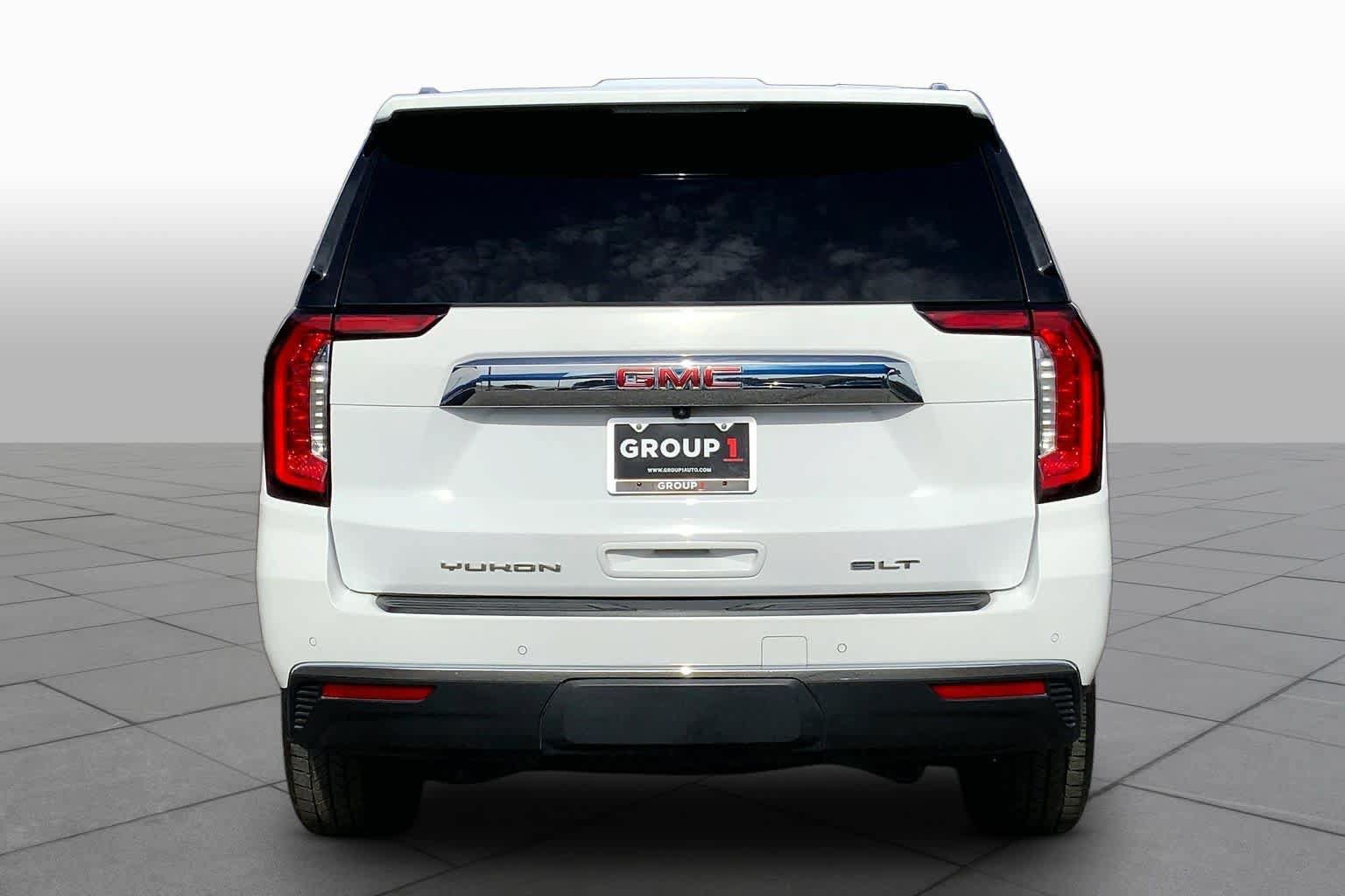 Used 2023 GMC Yukon SLT AWD/4WD image 5