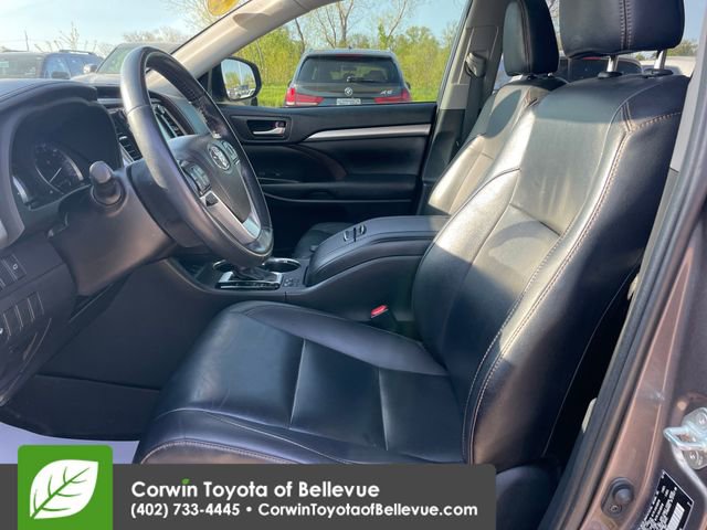 Used 2019 Toyota Highlander XLE image 17