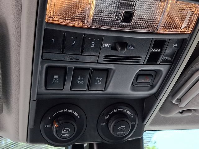 Used 2021 Toyota 4Runner TRD Off-Road Premium w/ Moonroof Package AWD/4WD image 29