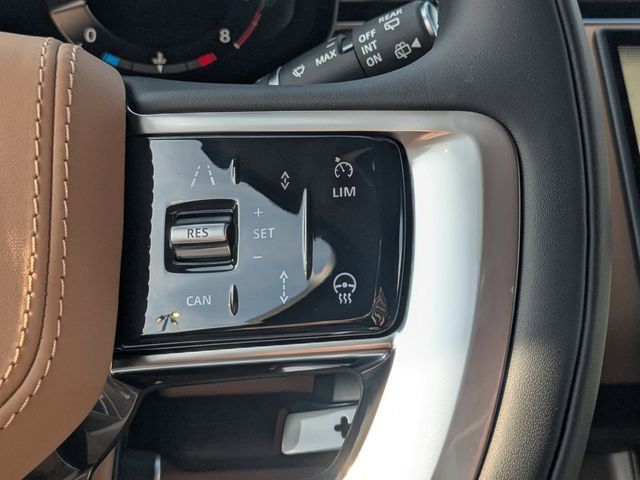 New 2026 Land Rover Range Rover Long Wheelbase SE image 23