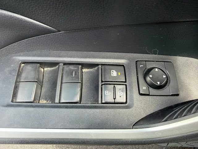 Used 2019 Toyota RAV4 XLE w/ Carpet Mat Package AWD/4WD image 21