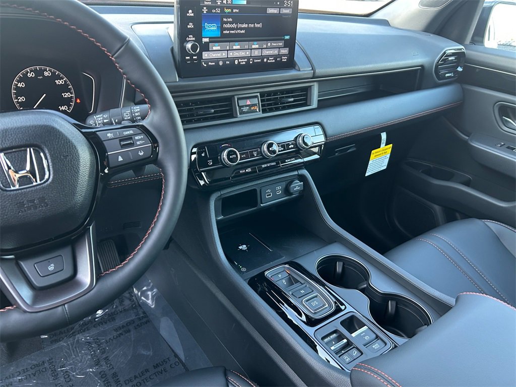 New 2025 Honda Pilot TrailSport image 11
