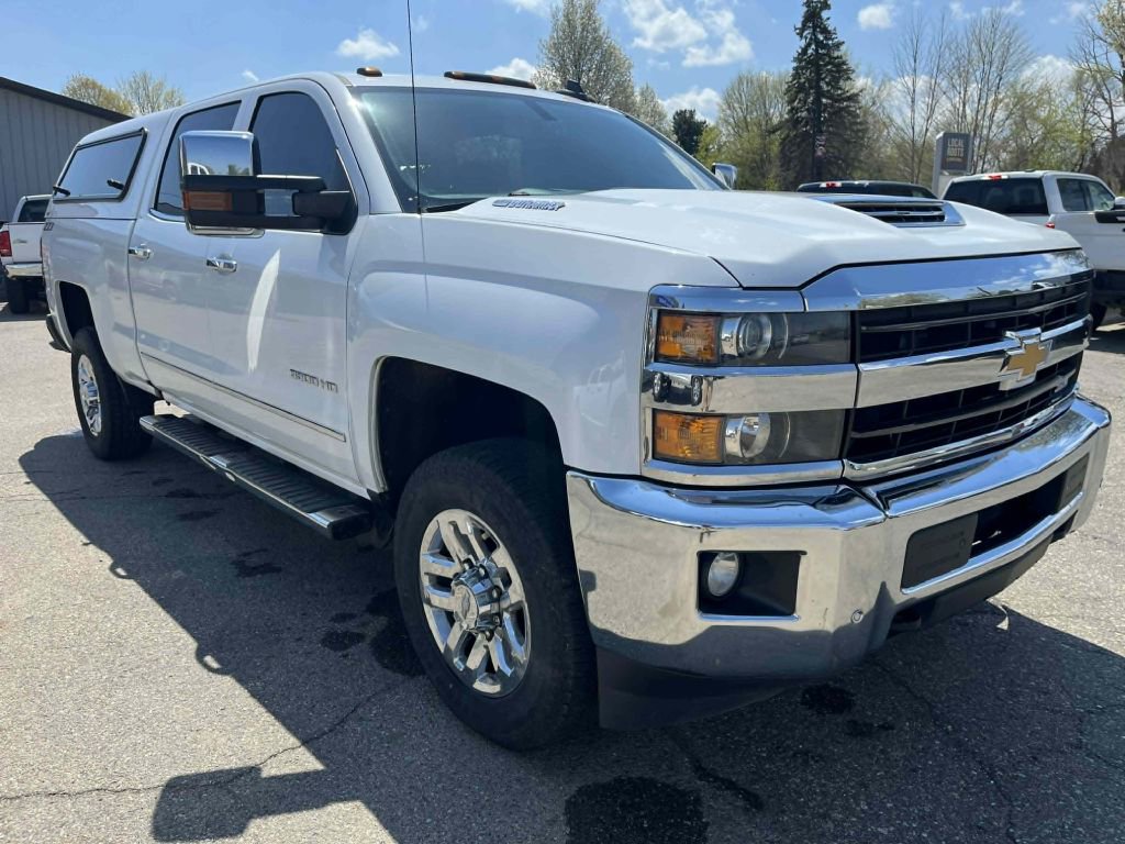 Used 2018 Chevrolet Silverado 3500 LTZ w/ Duramax Plus Package AWD/4WD image 4