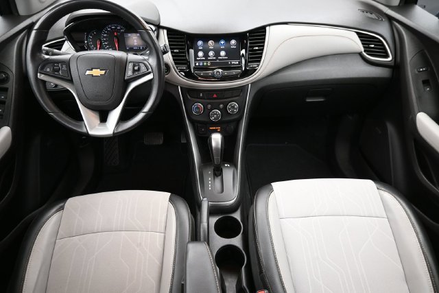 Used 2020 Chevrolet Trax LT w/ Sun & Sound Package AWD/4WD image 20