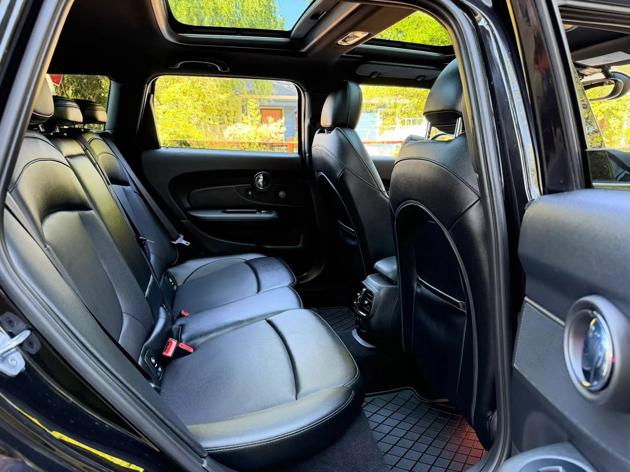 Used 2017 MINI Cooper Clubman ALL4 AWD/4WD image 22