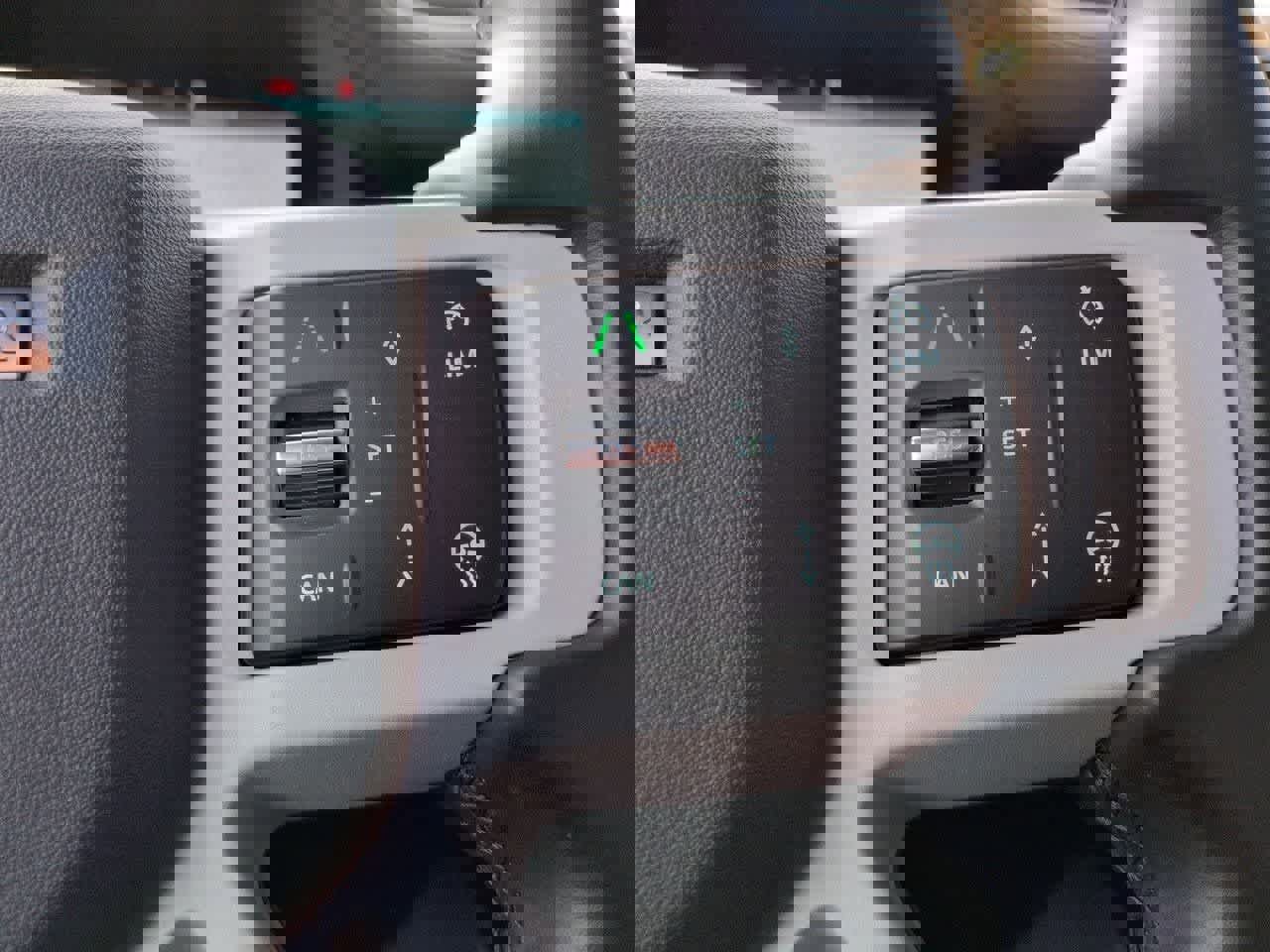 Used 2024 Land Rover Defender 130 S image 27