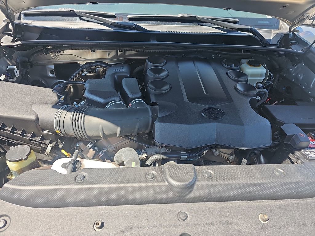 Used 2016 Toyota 4Runner Limited AWD/4WD image 22