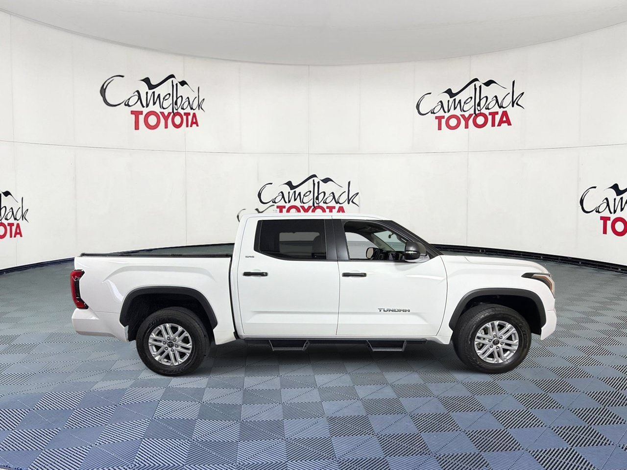 Used 2024 Toyota Tundra SR5 w/ SR5 Convenience Package AWD/4WD image 8