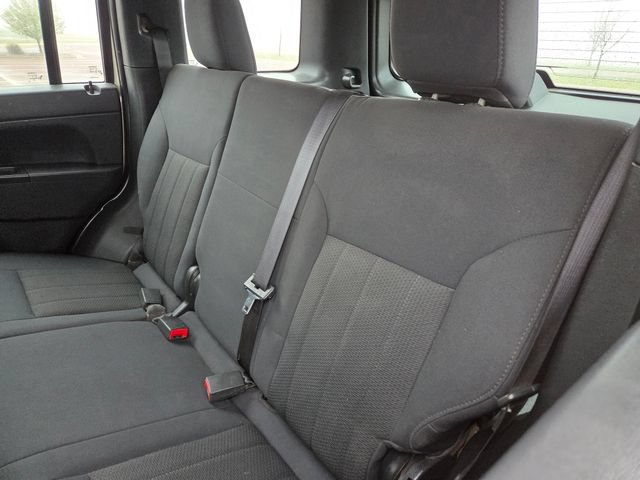 Used 2011 Jeep Liberty Sport AWD/4WD image 42