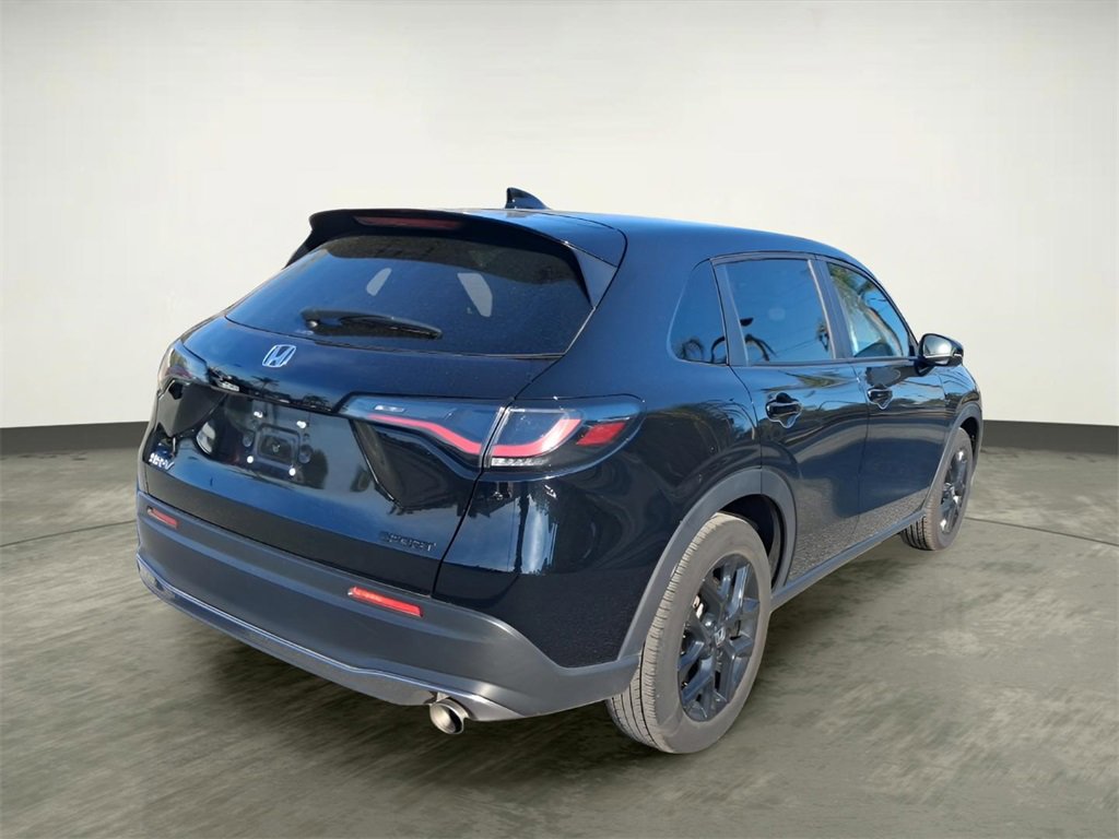 Used 2025 Honda HR-V Sport image 5