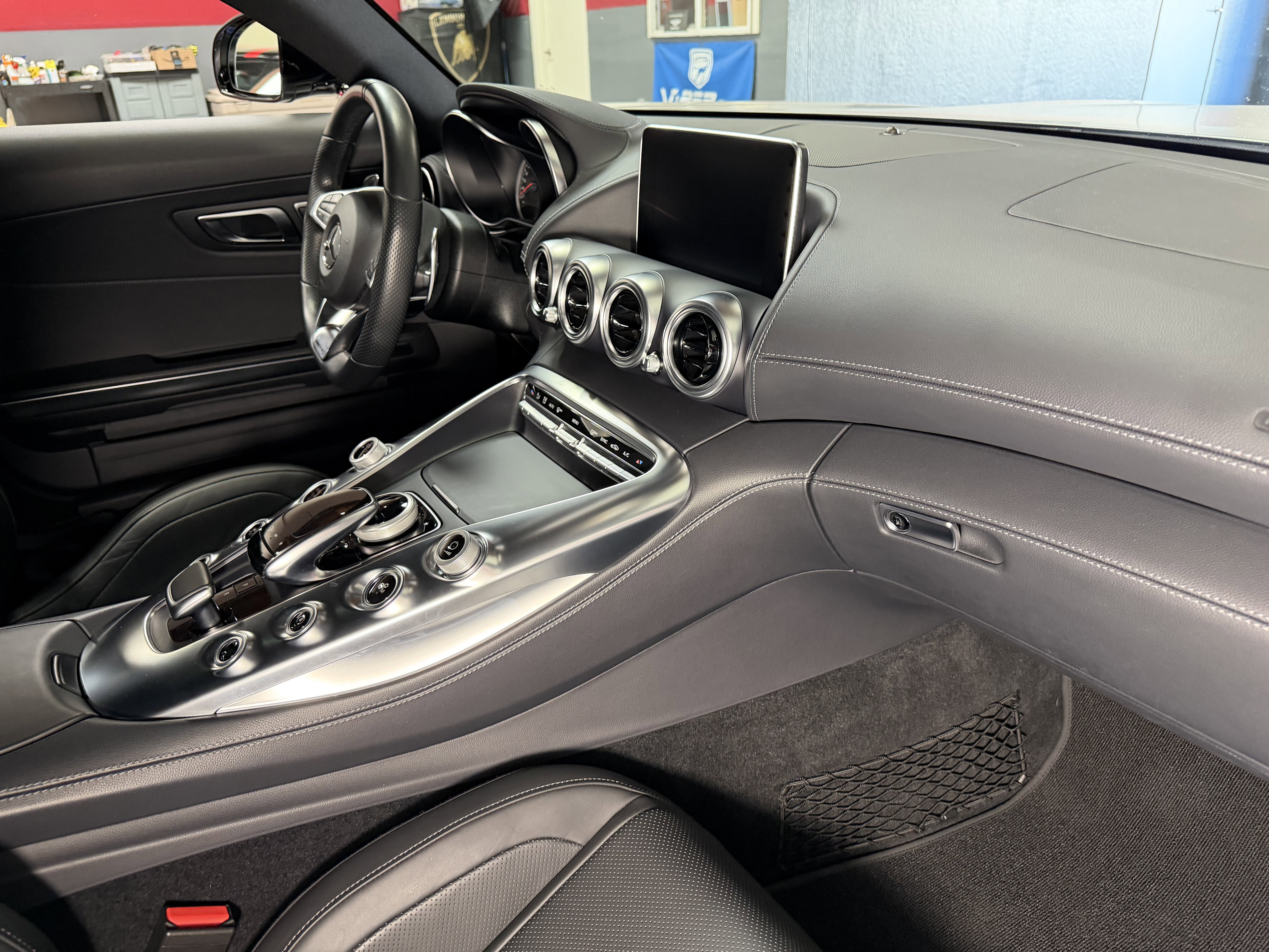 Used 2018 Mercedes-Benz AMG GT Coupe image 25