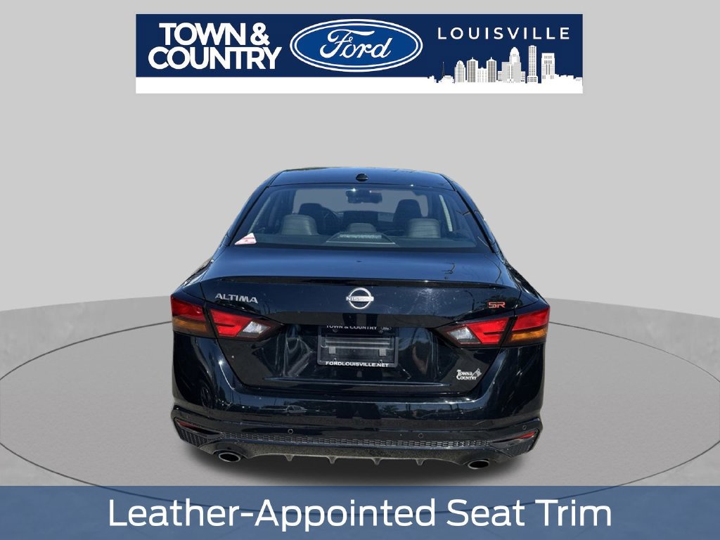 Used 2024 Nissan Altima 2.5 SR w/ SR Premium Package FWD image 15