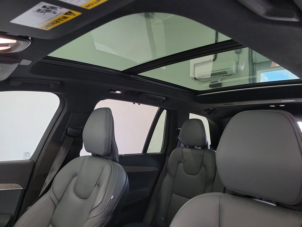Used 2023 Volvo XC90 T8 Ultimate w/ Lounge Package image 19