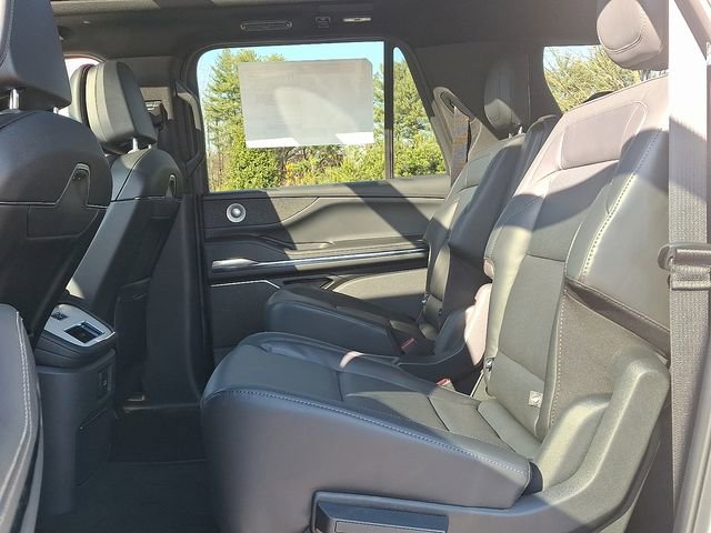 New 2025 Lincoln Navigator L Reserve w/ Jet Appearance Package image 5