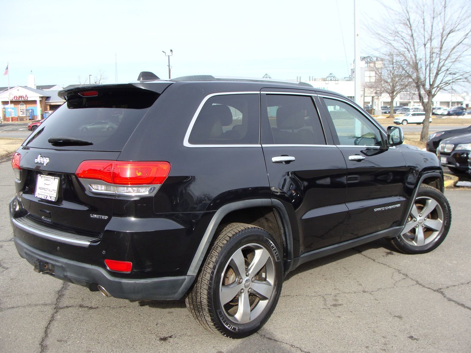 Used 2015 Jeep Grand Cherokee Limited w/ Luxury Group II image 6