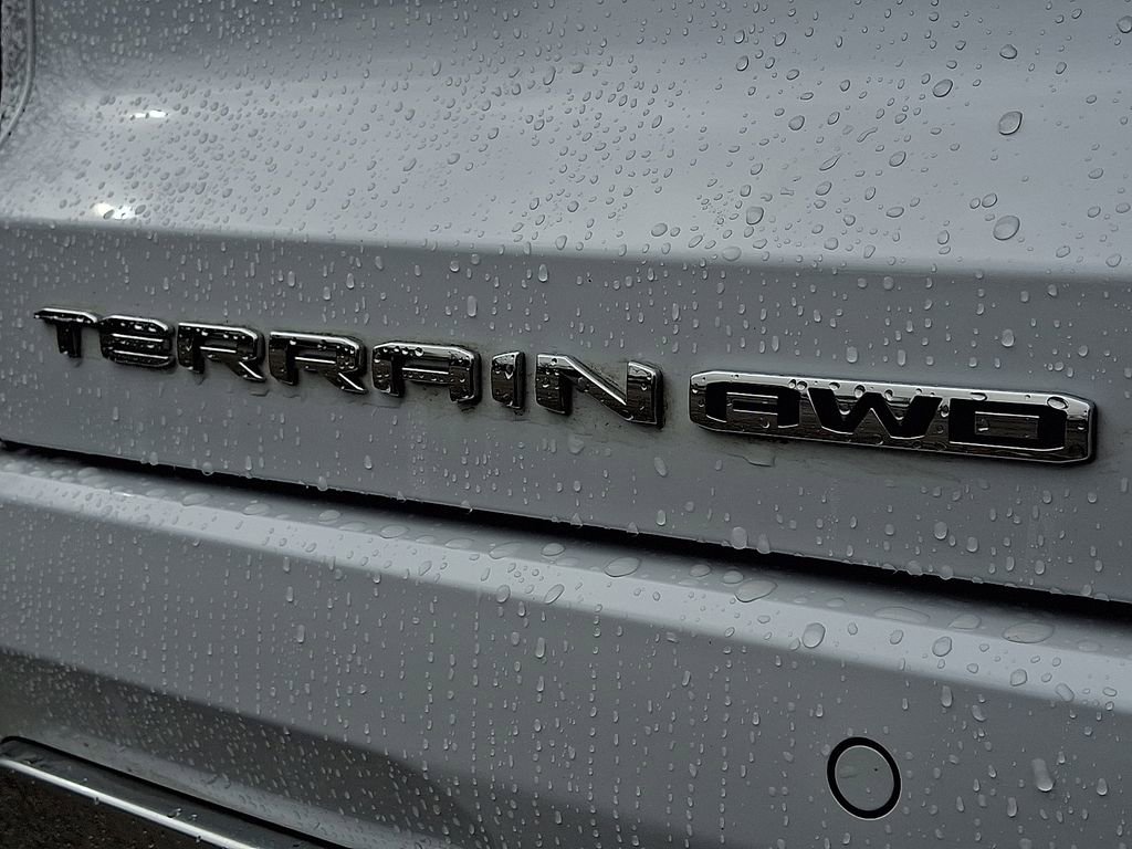 Used 2026 GMC Terrain Denali w/ LPO, Floor Liner Package image 32