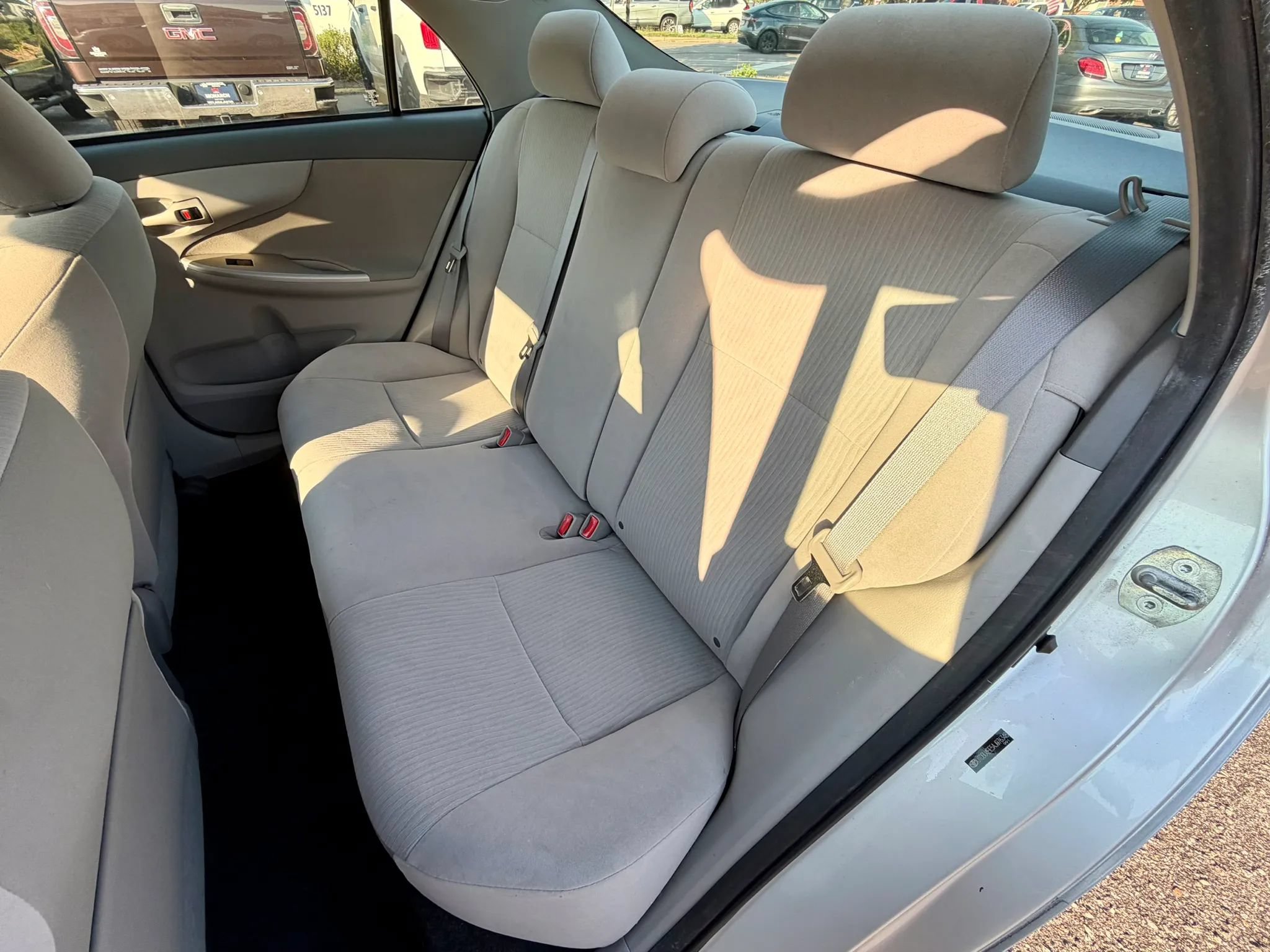 Used 2010 Toyota Corolla LE FWD image 9